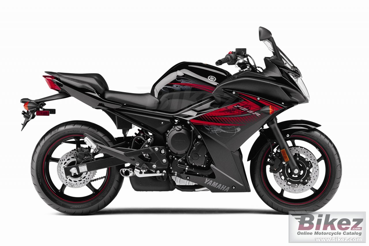 Big Yamaha fz6r picture and wallpaper from Bikez.com